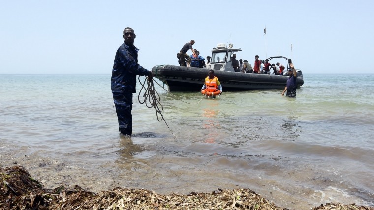 Более 60 мигрантов пропали без вести при крушении лодки у берегов Ливии