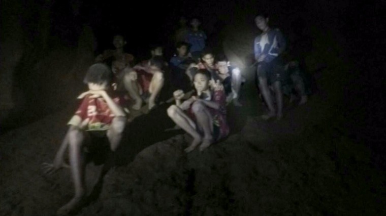 Погребенные заживо: находящихся в пещере Таиланда детей будут вызволять 4 месяца