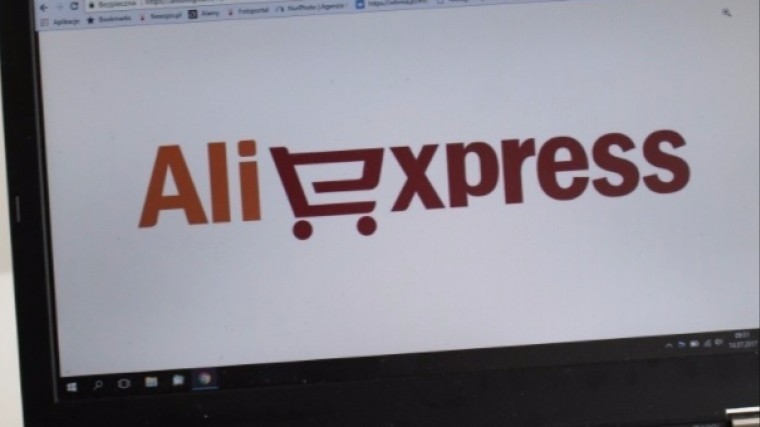 Стало известно, кто придумывает смешные описания товарам на AliExpress