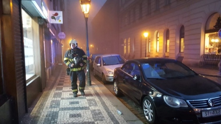 В центре Праги проходит масштабная эвакуация из-за утечки газа