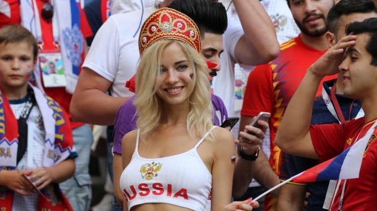 Петербург назван городом с самыми красивыми болельщицами чемпионата мира