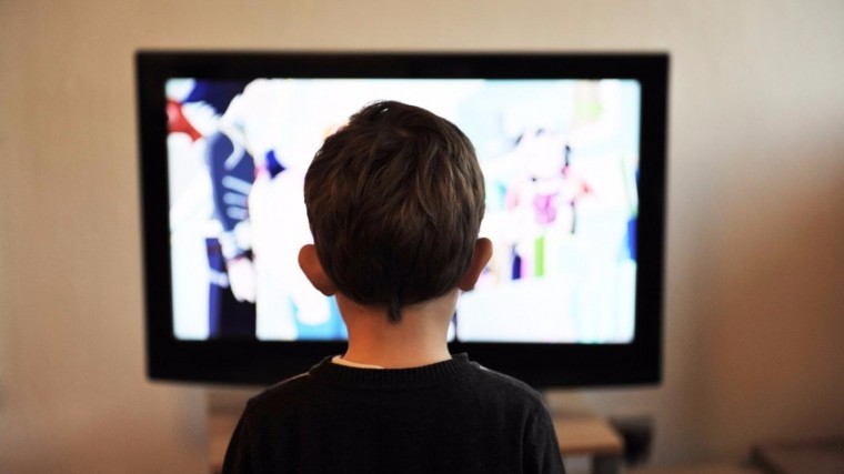 Депутаты Госдумы предлагают разрешить рекламу в детских программах на ТВ