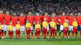 Футболисты сборной России благодарят болельщиков со слезами на глазах