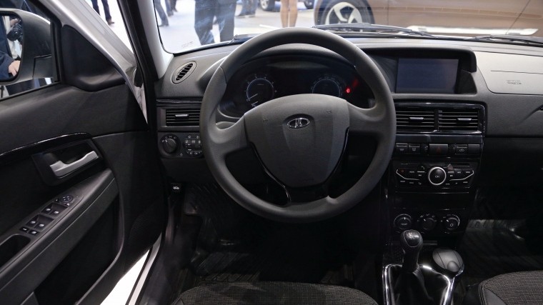 «АвтоВАЗ» представил спортивную Lada Vesta