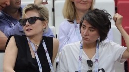 Кадры роскошного отдыха Литвиновой и Земфиры на яхте в Петербурге попали в сеть