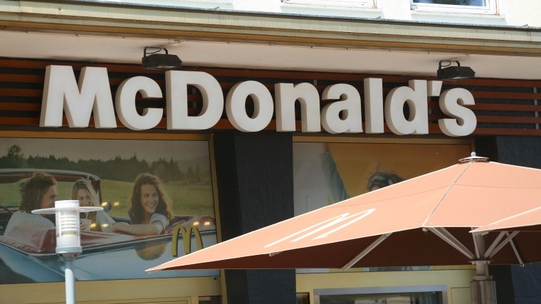 McDonald’s убрал из меню салаты из-за массового отравления