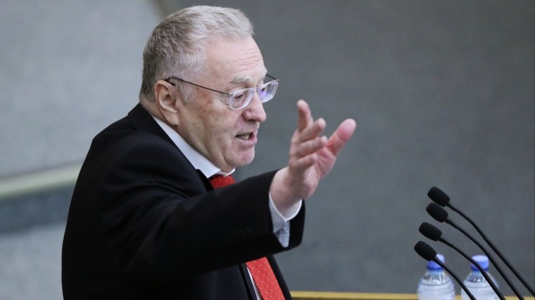 Жириновский предложил подать в суд на ЕС  за «эксперимент с коммунизмом»