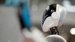 «Доброе будущее рядом»: роботы отнимут работу у плохих журналистов