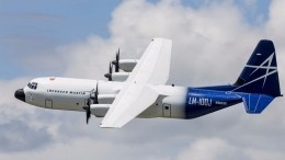 Трюки грузового самолета США LM‐100J Super Hercules впервые сняли на видео