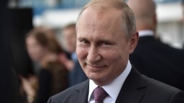 Путин предложил давать премии в 200 тысяч рублей лучшим учителям