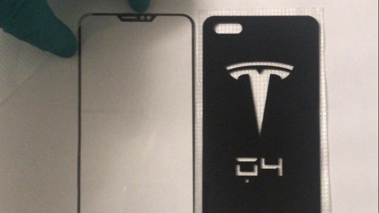 Китайцы слили первые фото смартфона от Tesla