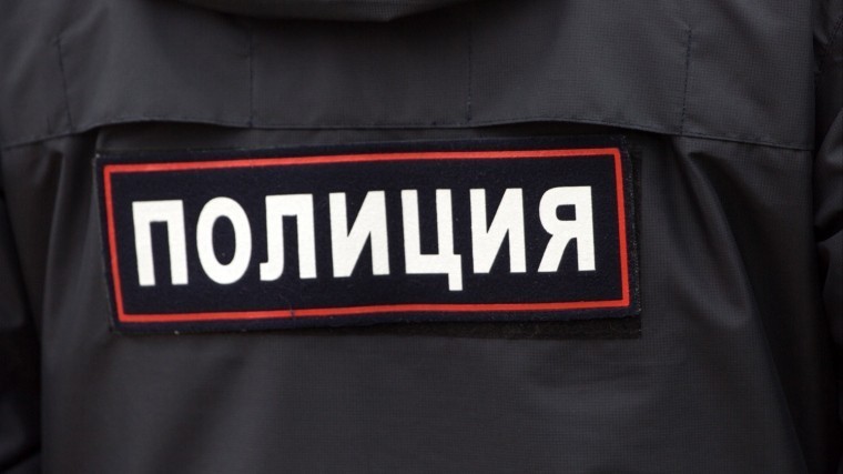Очевидцы: вооруженный ножом москвич напал на жену и взял ее в заложники