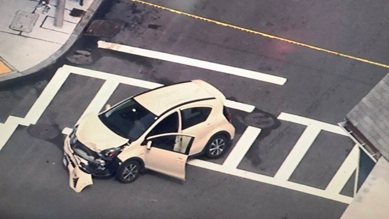 Автомобиль наехал на пешеходов в Бостоне — первое фото с места