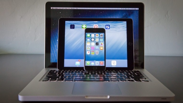 MacBook научатся заряжать iPhone и iPad без проводов