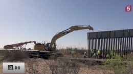 Дональд Трамп рассказал о возведении стены на границе с Мексикой