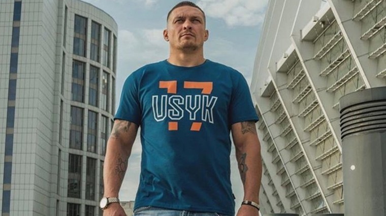 Самый титулованный боксер мира Усик отказался от звания Герой Украины