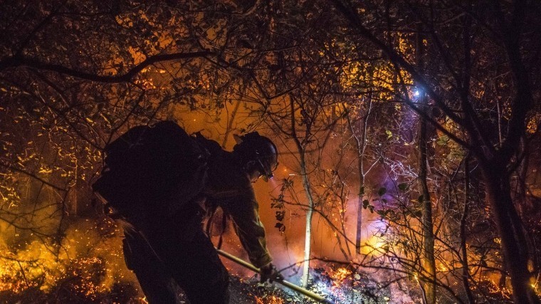 СМИ: лесные пожары в Калифорнии спровоцировало спущенное колесо