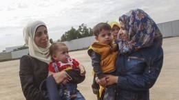 Иностранных журналистов пустили в сирийский лагерь для переселенцев — репортаж