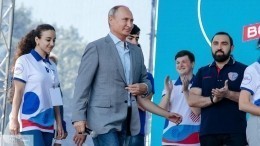 По мнению Владимира Путина, соцсетям «не хватает позитива»