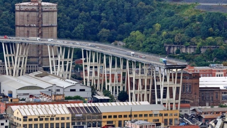 В итальянской Лигурии на полгода введен режим ЧС из-за обрушения моста в Генуе