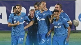 Ликующие фанаты станцевали с футболистами петербургского «Зенита» после триумфа