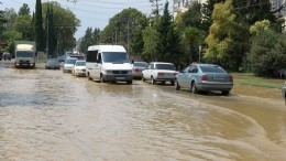 Видео: столица Абхазии уходит под воду из-за проливных дождей