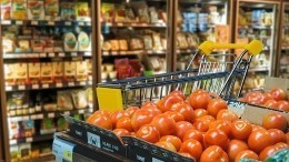 Россияне стали меньше тратить в продуктовых магазинах