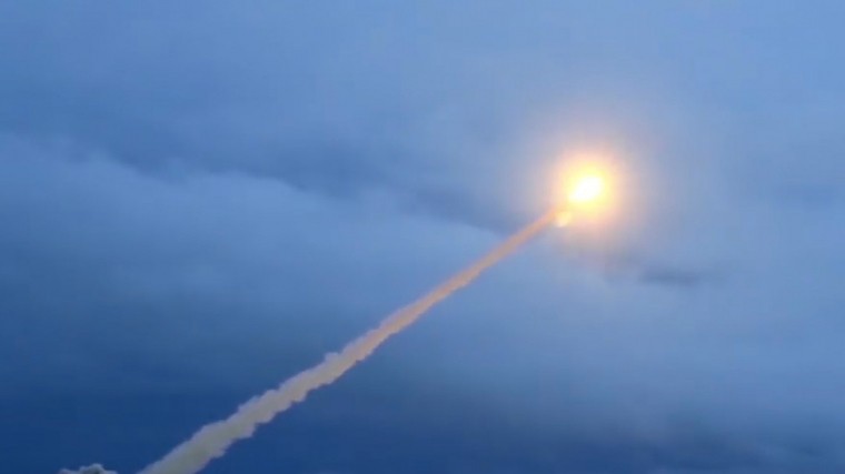 В сети высмеяли сообщение CNBC о якобы «упавшей российской ракете»