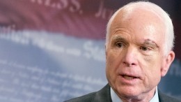 Сенатор Маккейн отказался продолжать лечение опухоли головного мозга