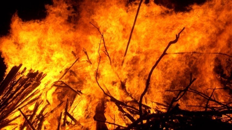 Жертвами пожара а частном доме в Уфе стали четыре человека