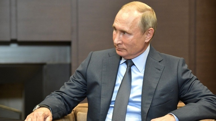 Владимир Путин выразил соболезнования в связи со смертью футболиста Парамонова