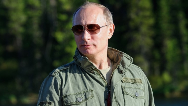 Вместо рыбалки, прогулка по горам: Песков рассказал, где провел выходные Путин