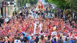 Почти 400 человек задержала лондонская полиция на карнавале в Ноттинг-Хилле