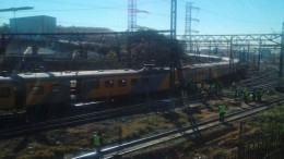 Более сотни человек пострадали после лобового столкновения двух поездов в ЮАР