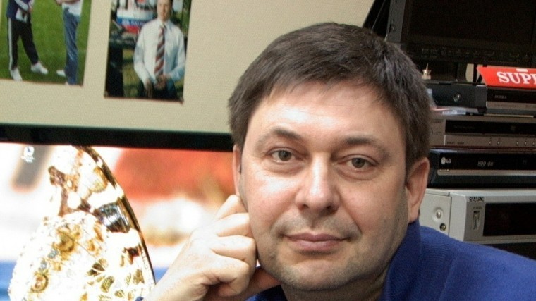 Суд Херсона продлил арест журналиста Вышинского