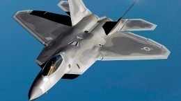 Минобороны: американские F-22 сопроводили российские Ту-95МС над Арктикой