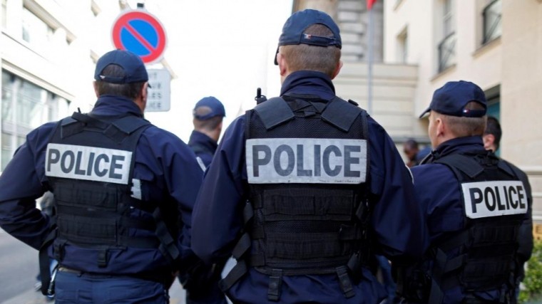 Вооруженный ножницами мужчина атаковал прохожих в центре Парижа