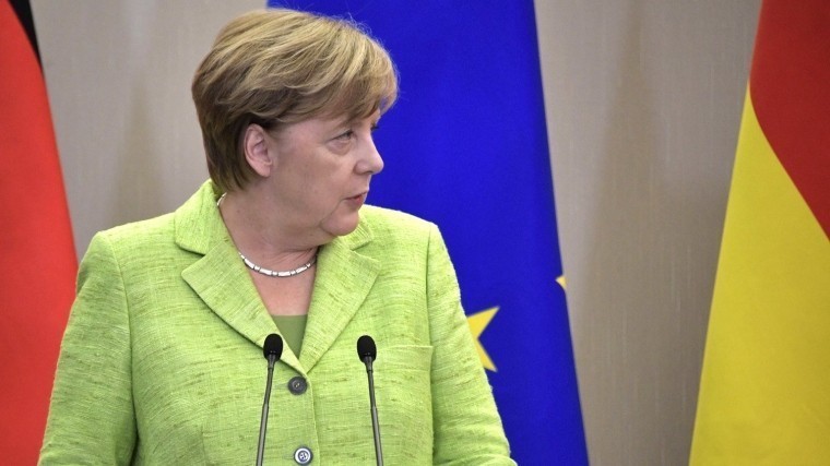 Меркель не исключила, что Германия присоединится к военным ударам по Сирии