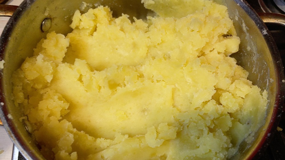 Пошаговый рецепт эстонского блюда картулипорсс. 