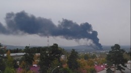 В Свердловской области пожар на территории автозавода сняли на видео