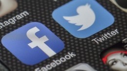 Роскомнадзор проверит Twitter и Facebook на исполнение российских законов