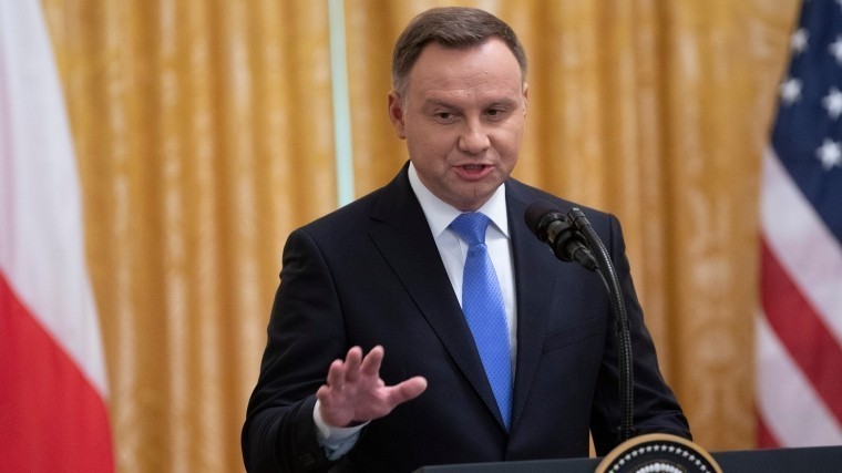 Польский президент заявил о готовности оплатить и разместить военные базы США