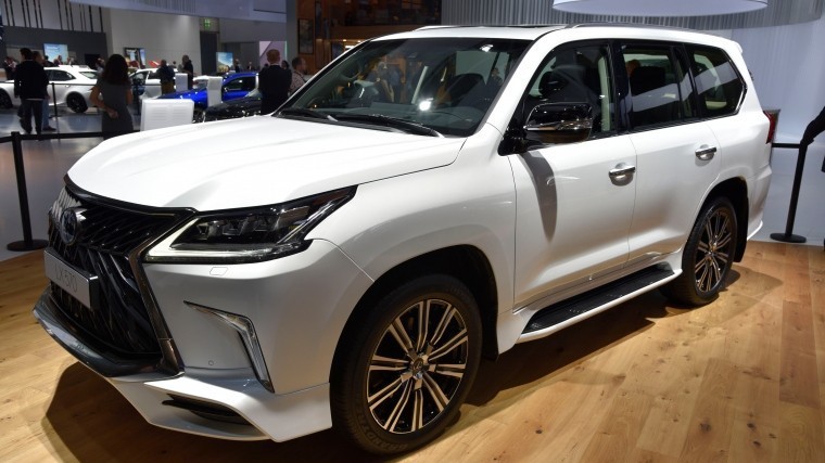 Lexus экс-губернатора Сахалина Хорошавина продали за 2,5 миллиона рублей