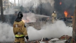Мощный пожар в Чечне едва не уничтожил заправку