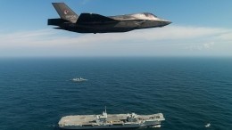 Видео: истребитель F-35В впервые сел на британский авианосец Queen Elizabeth