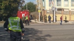 Опубликованы фото с места взрыва на съезде компартии в Донецке