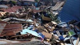 Не менее 1200 человек погибли при землетрясении в Индонезии