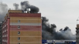 Видео: Набережные Челны заволокло дымом из-за полыхающего склада