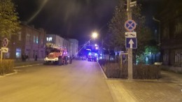 Пожар в элитной многоэтажке в Екатеринбурге сняли на видео