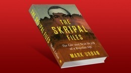 Автор книги «Дело Скрипаля» Марк Урбан сбежал от неудобных вопросов российских журналистов